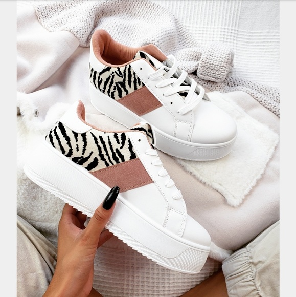 Shoes - 🚨Fall Essential sneaker pink tiger platform